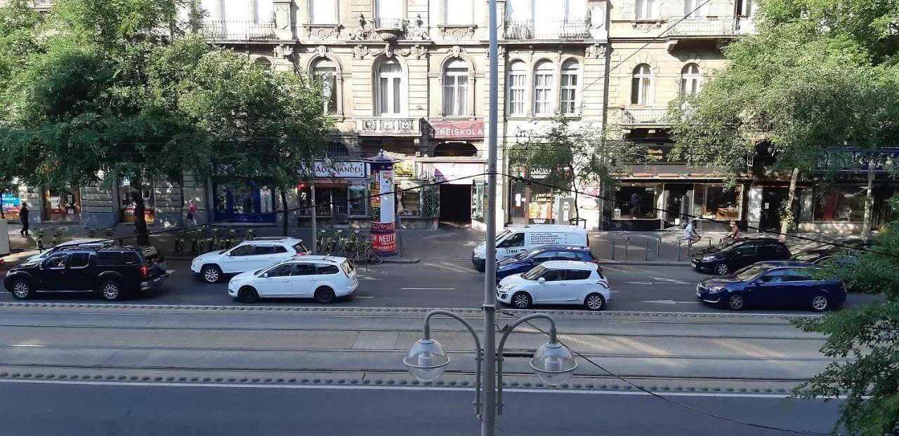 Tempo Life Apartman بودابست 0*,  المجر